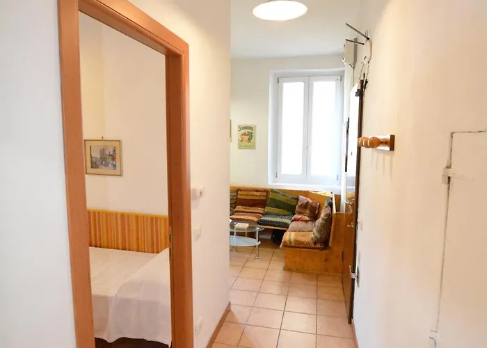Unyca - Santa Croce 2-bedroom 2 *
