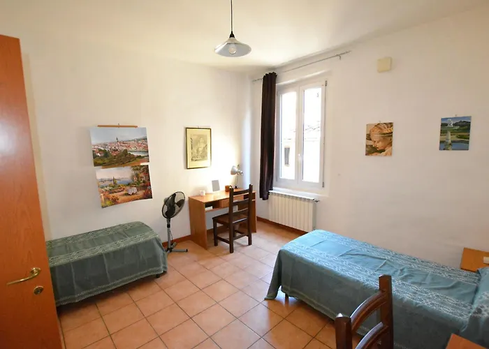 Unyca - Santa Croce 2-bedroom 2 *
